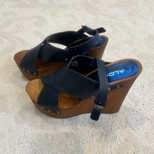 Brooks 65 Leather Sandals